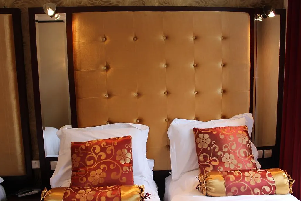 Hotel Des Buttes Chaumont París
