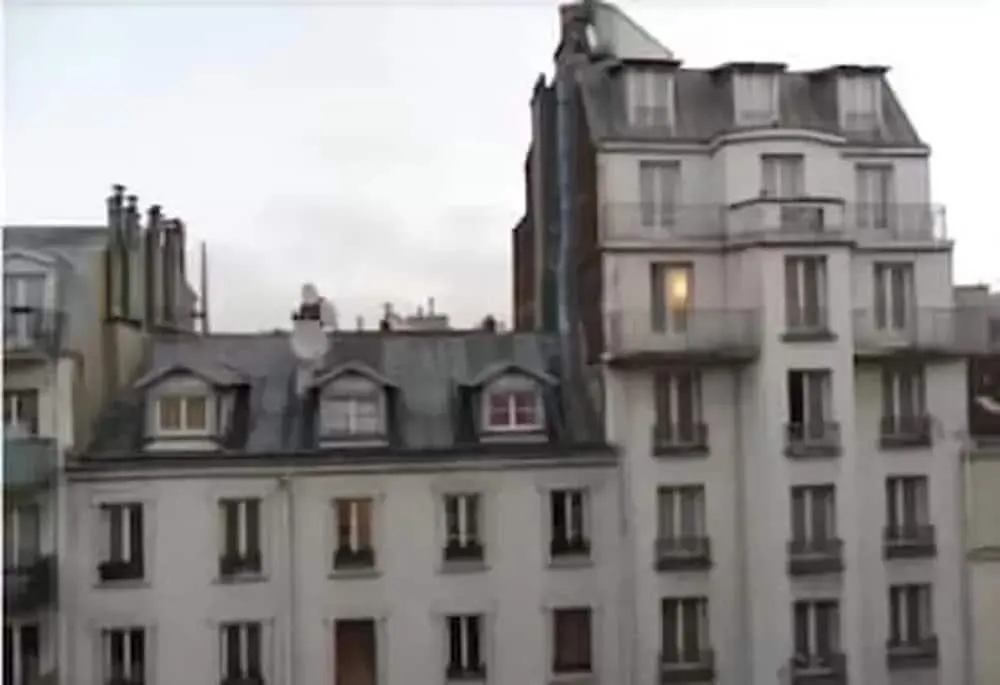 Hotel Des Buttes Chaumont París Francia