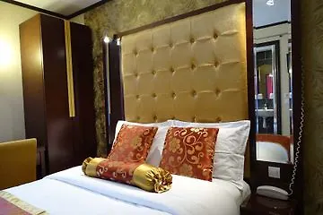 Hotel Des Buttes Chaumont París