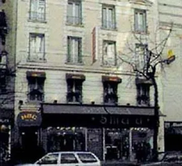 Hotel Des Buttes Chaumont Paris